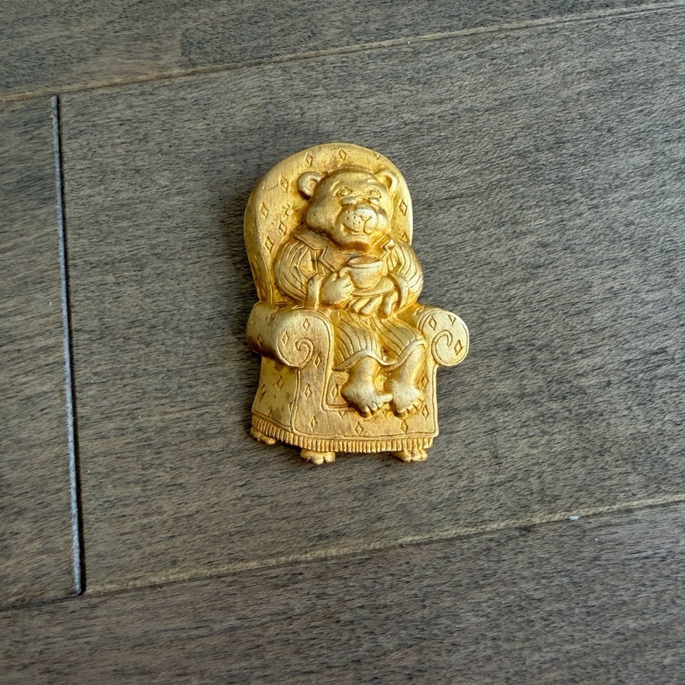 Vintage Gold Bear Brooch singed JJ